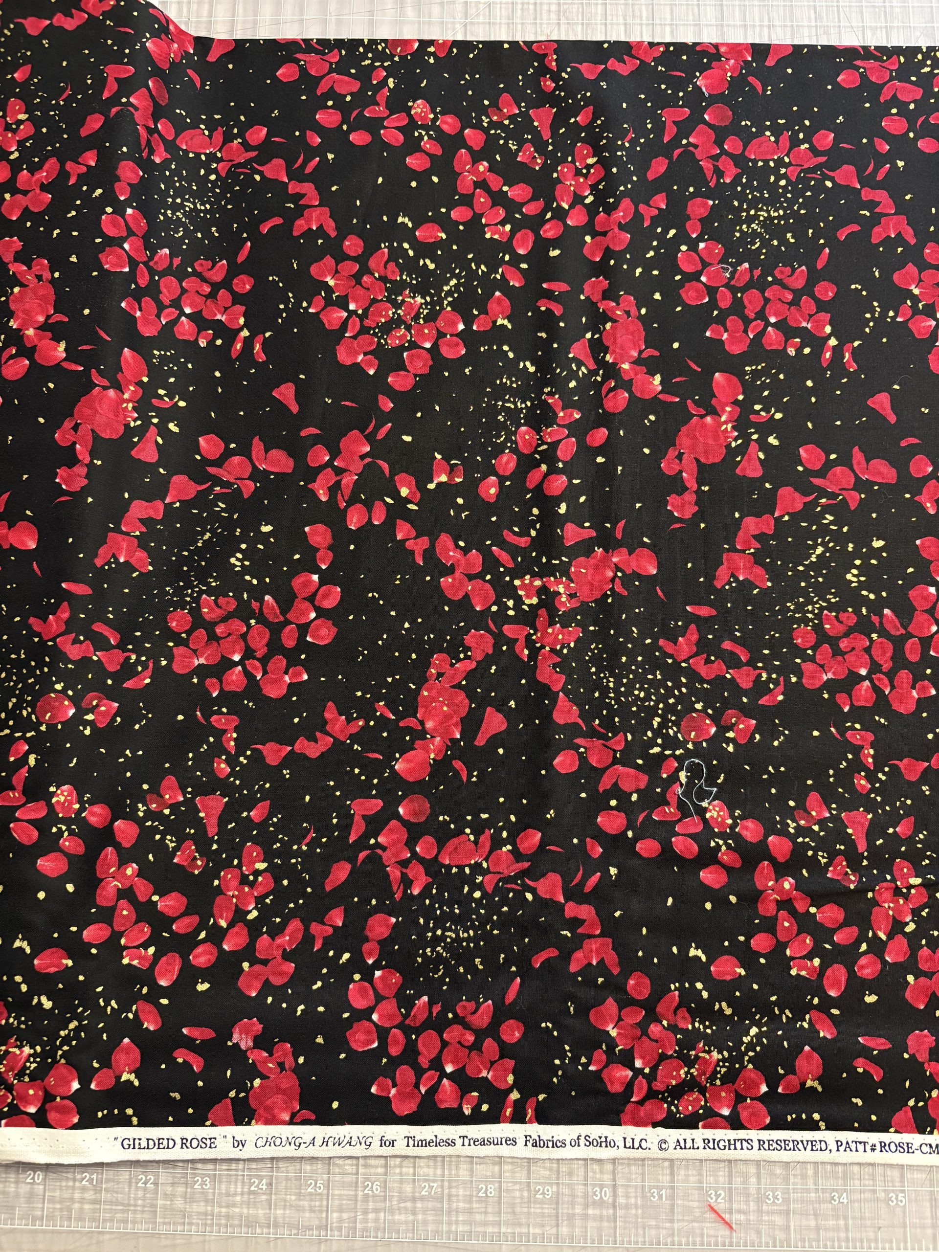 Timeless Treasures Guilded Rose - 4 yards - FeelGood Fibers